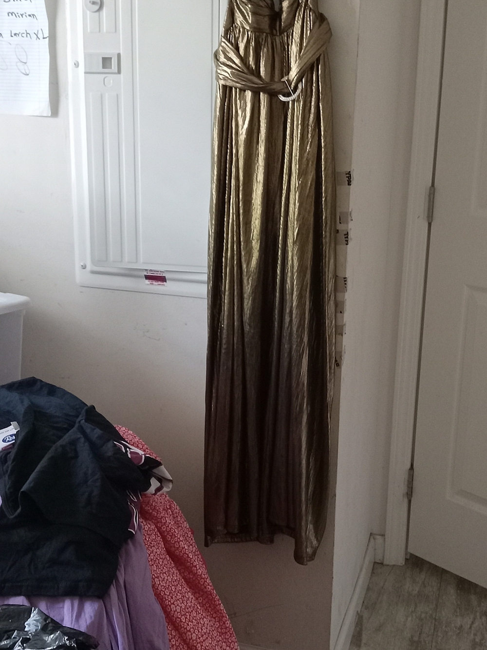 Metallic Gold Halter Wide-Leg Jumpsuit with Belt - Picture 4 of 6